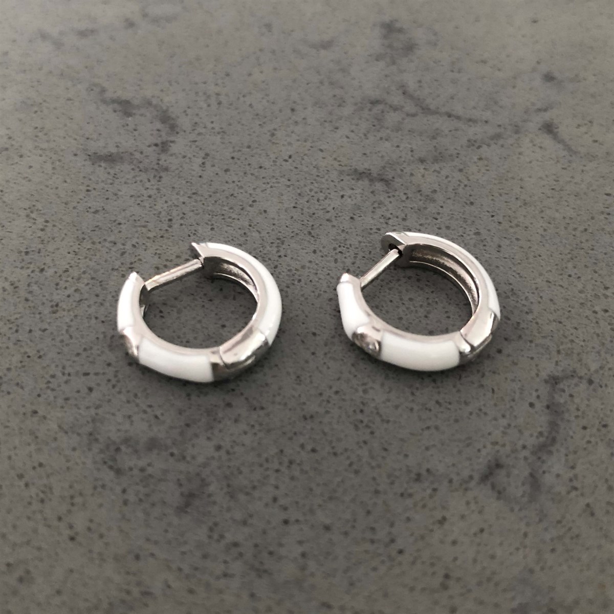 1,4 cm Beyaz Mine İthal Küpe