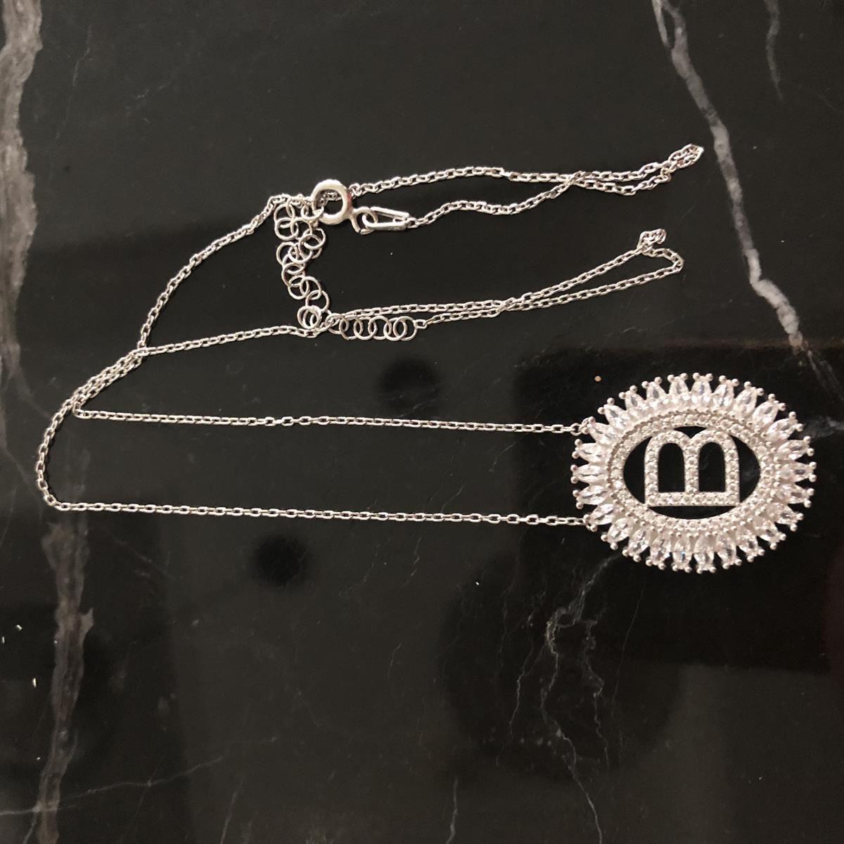 B Harfli Baget Taşlı Harf Kolye 