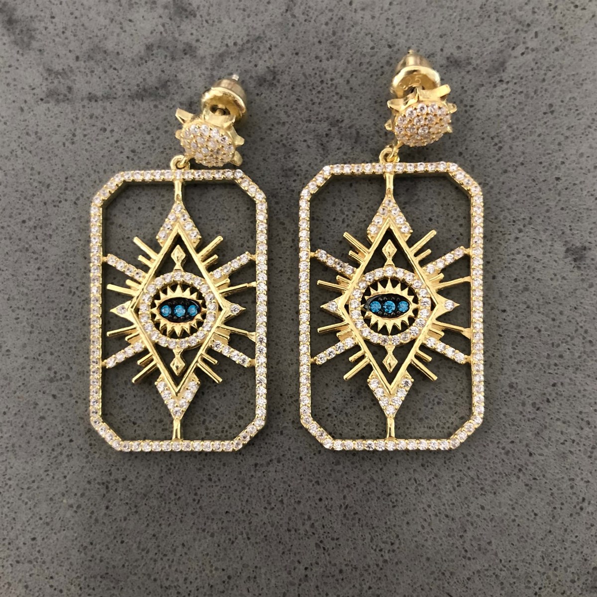 Dikdörtgen Ortası Mavi Taş Küpe