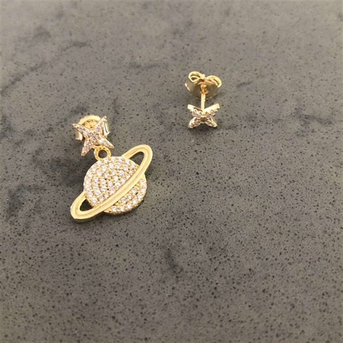 Gezegen Yıldız Figür Küpe