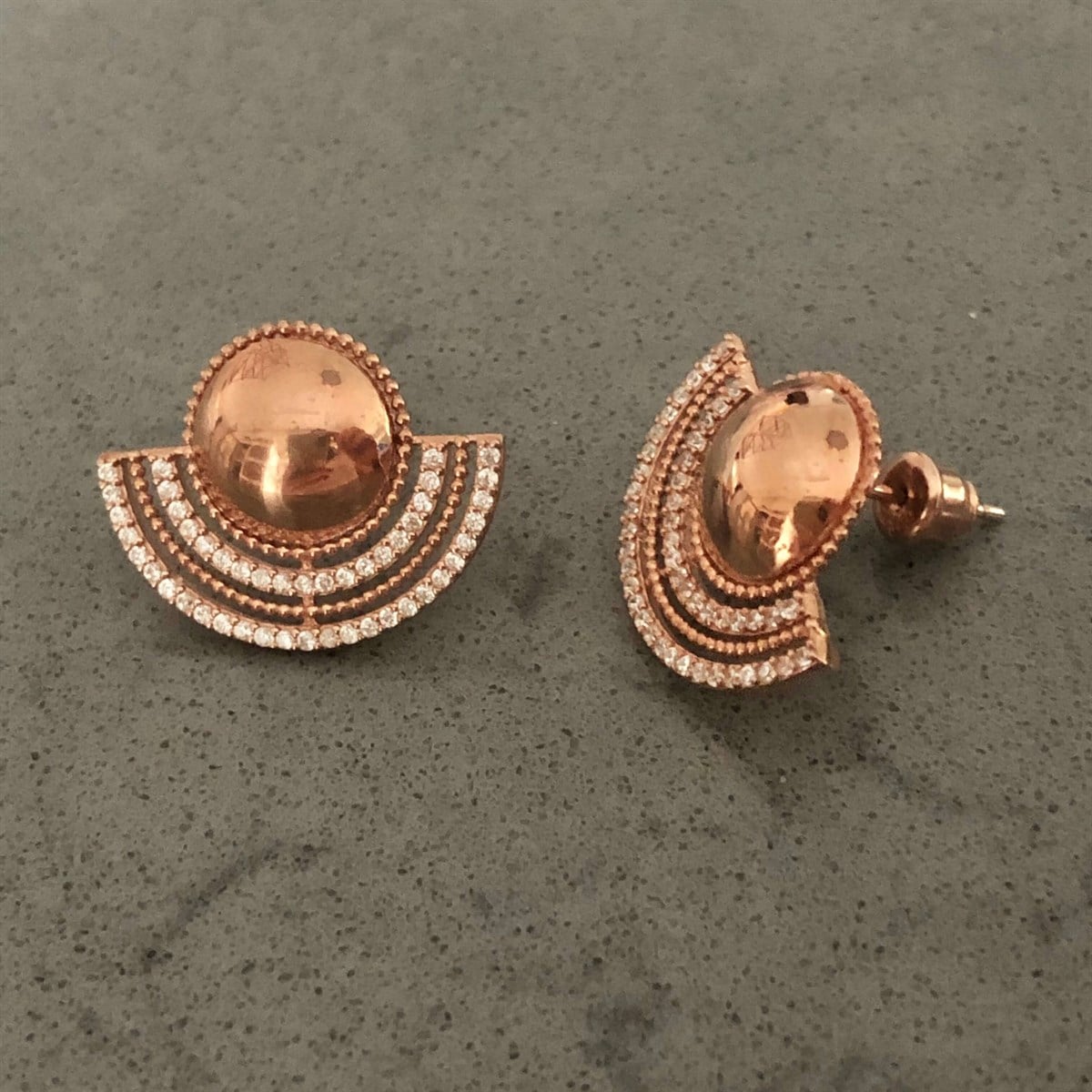 Yarım Güneş İthal Küpe 