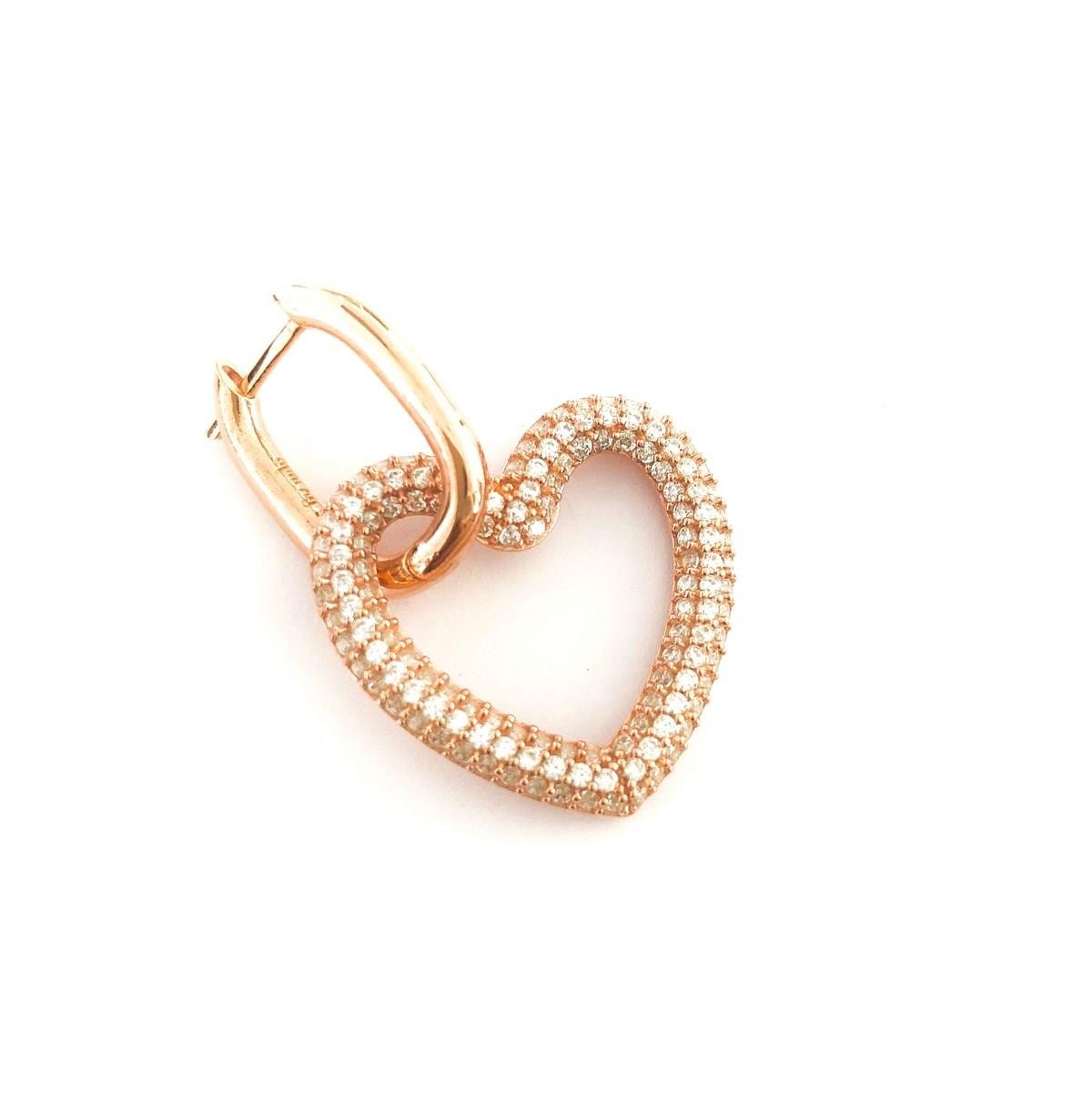 Beyaz Taş Kalp Geçmeli Oval Halka Küpe (Gold)
