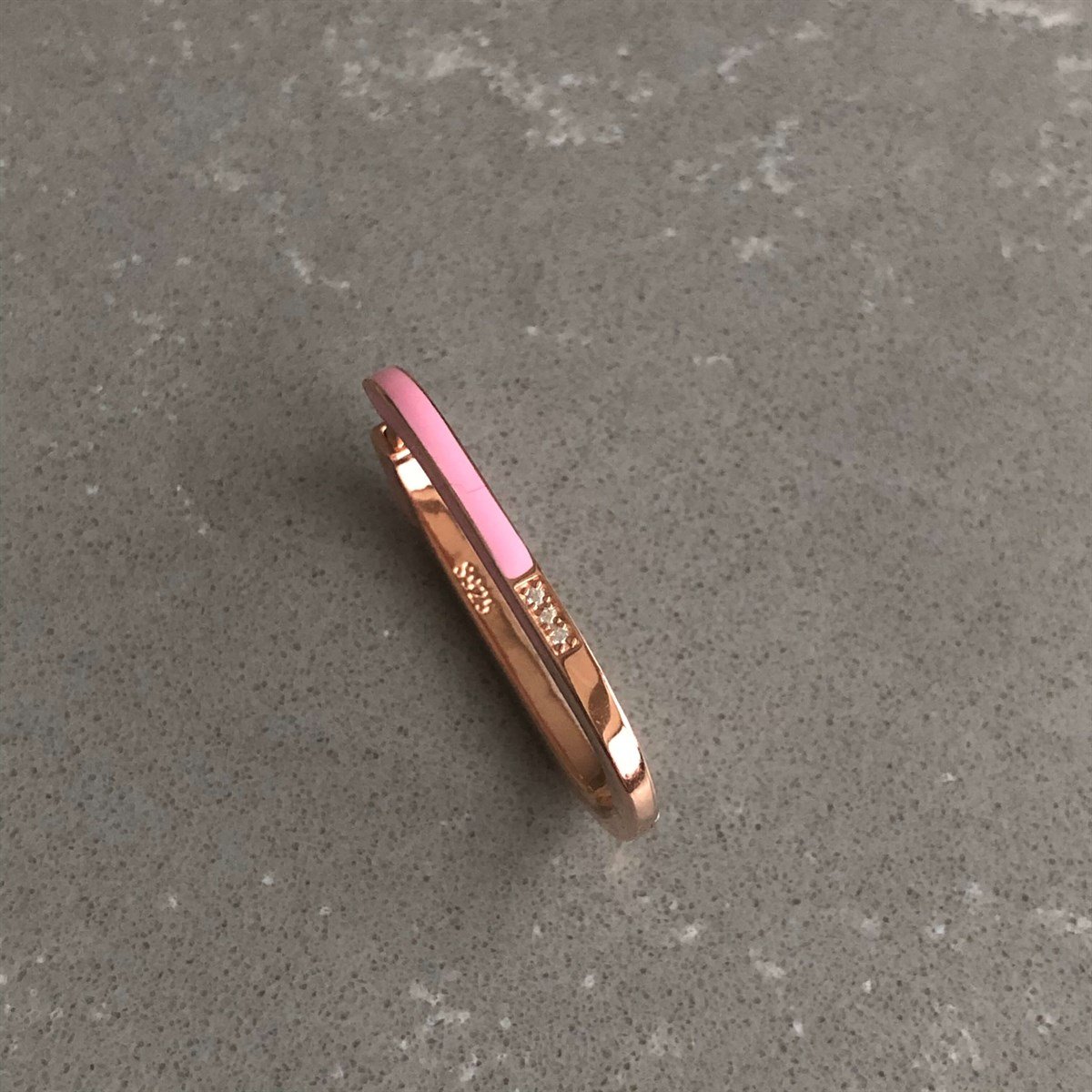 Pembe Mine Oval Halka İthal Küpe