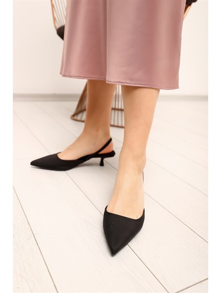 Gomis Siyah Kadın Topklu Ayakkabı