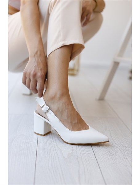 Grino Beyaz Deri Kadın Topuklu Ayakkabı
