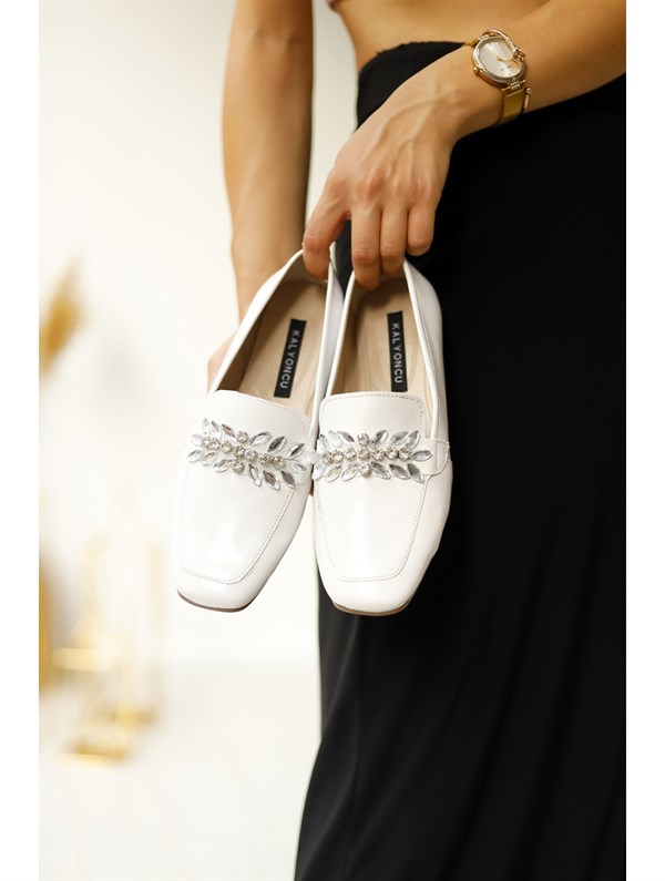 Vale Beyaz Kırışık Kadın Babet Ayakkabı