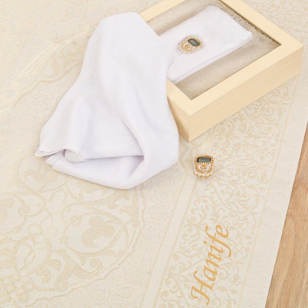 Ahşap Kutulu Seccade Seti-Krem Rengi(24*24*6 cm,1040 gr)