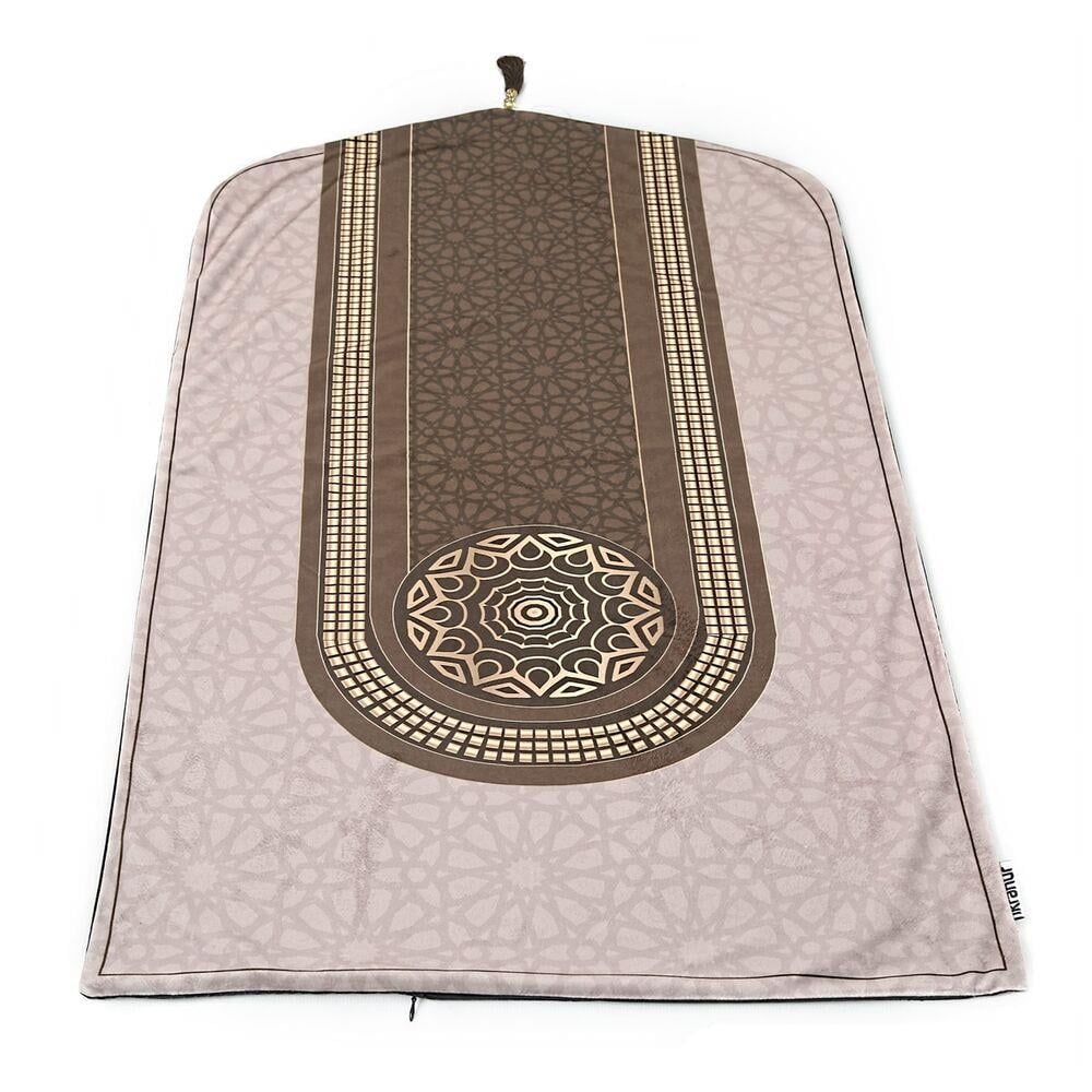 Astarlı Ortadoğu Kadife Seccade Kahve 63×116 cm 268 gr