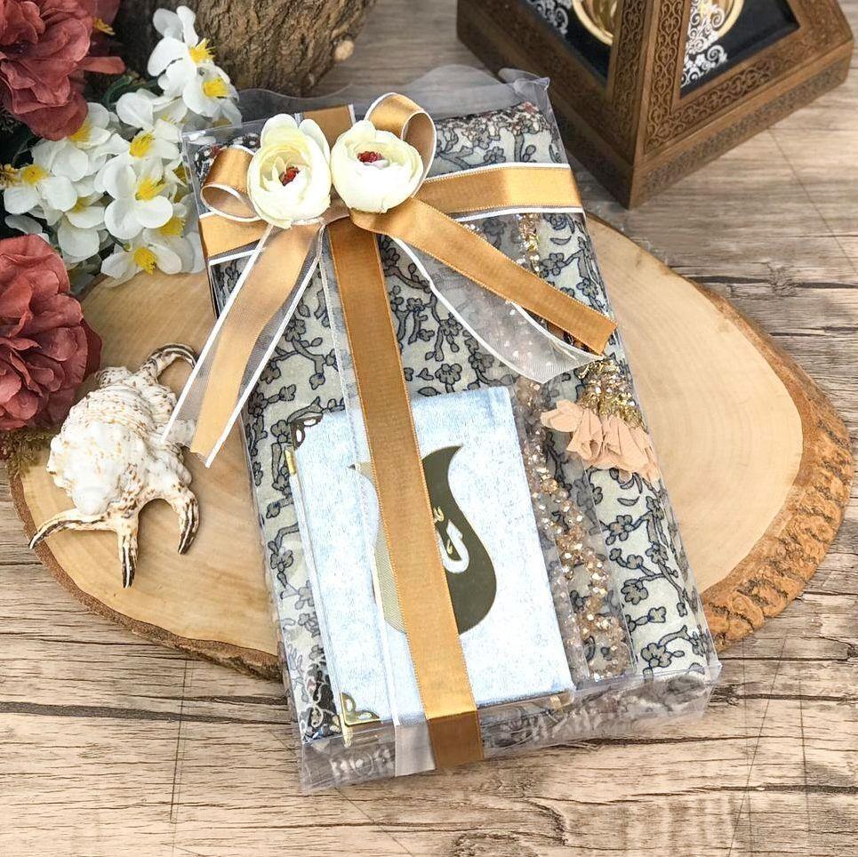 Hediyelik Seccade Lüks İpek Ahu, Kristal Tesbih, Kadife Kur'an-ı Kerim Asetat Kutu (30×18) Süslemeli Dini Set-Gold