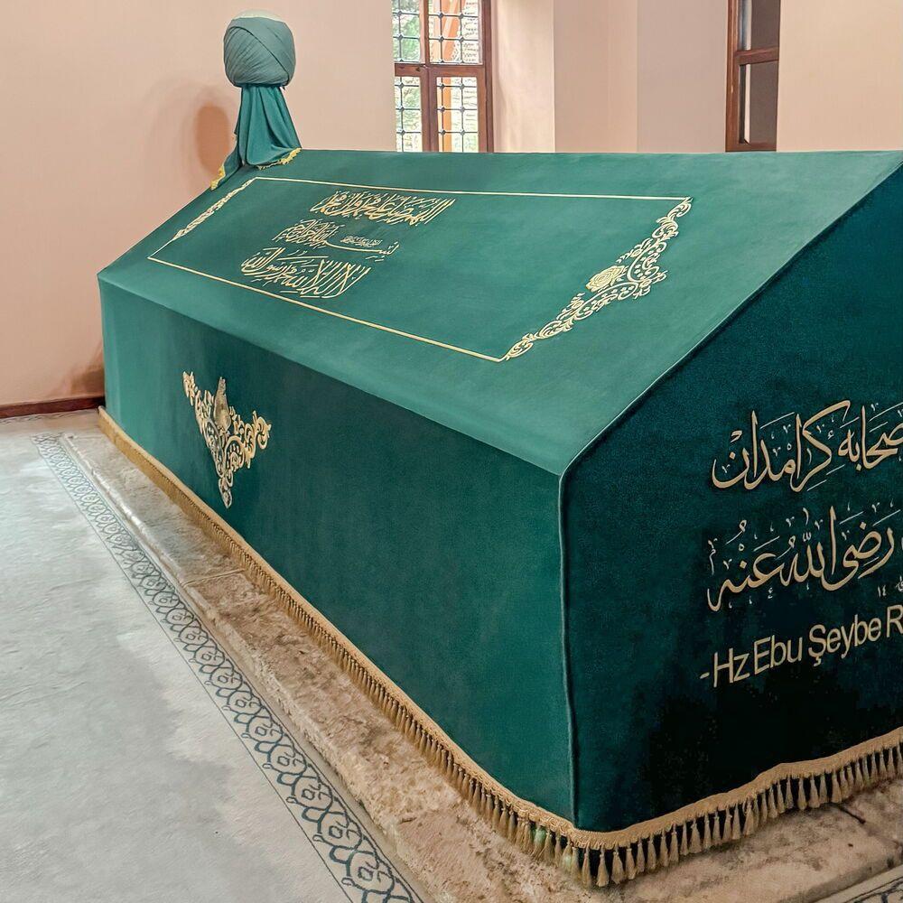 Hz. Ebu Şeybe El Hudri R.A Sanduka Türbe Tabut Örtüsü Puşide Yeşil 5mt. Eyüpsultan