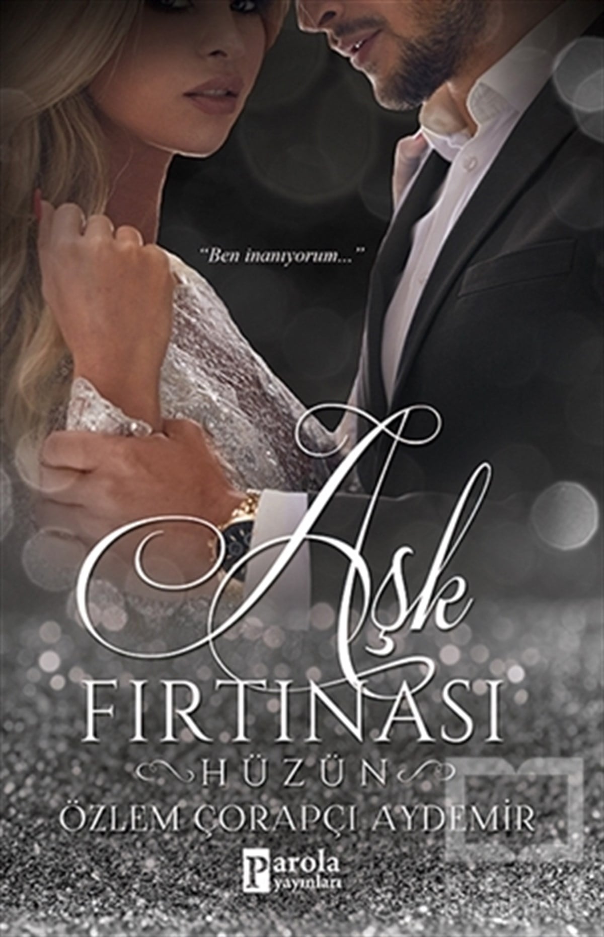 Özlem Çorapçı AydemirRomanAşk Fırtınası: Hüzün