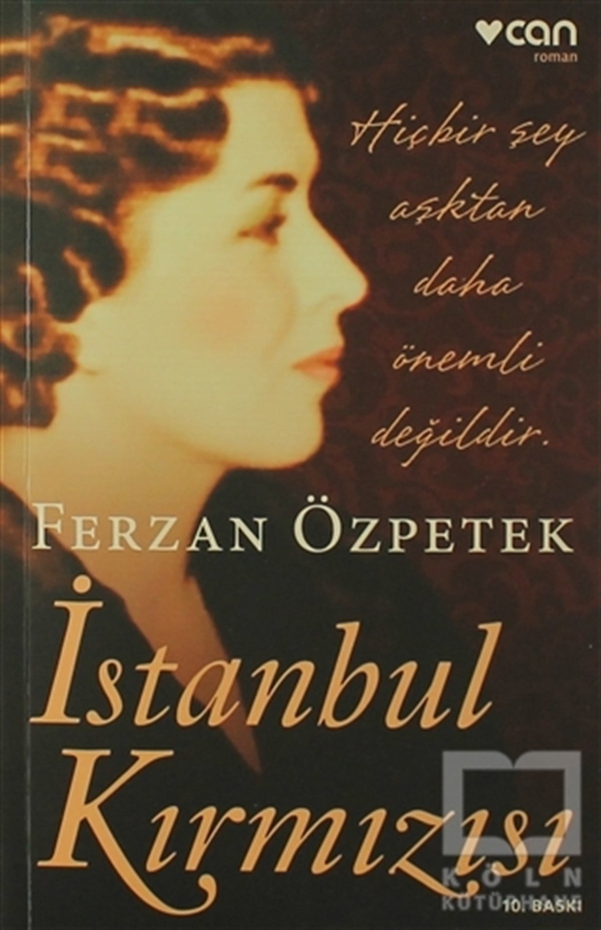 Ferzan ÖzpetekRomanİstanbul Kırmızısı