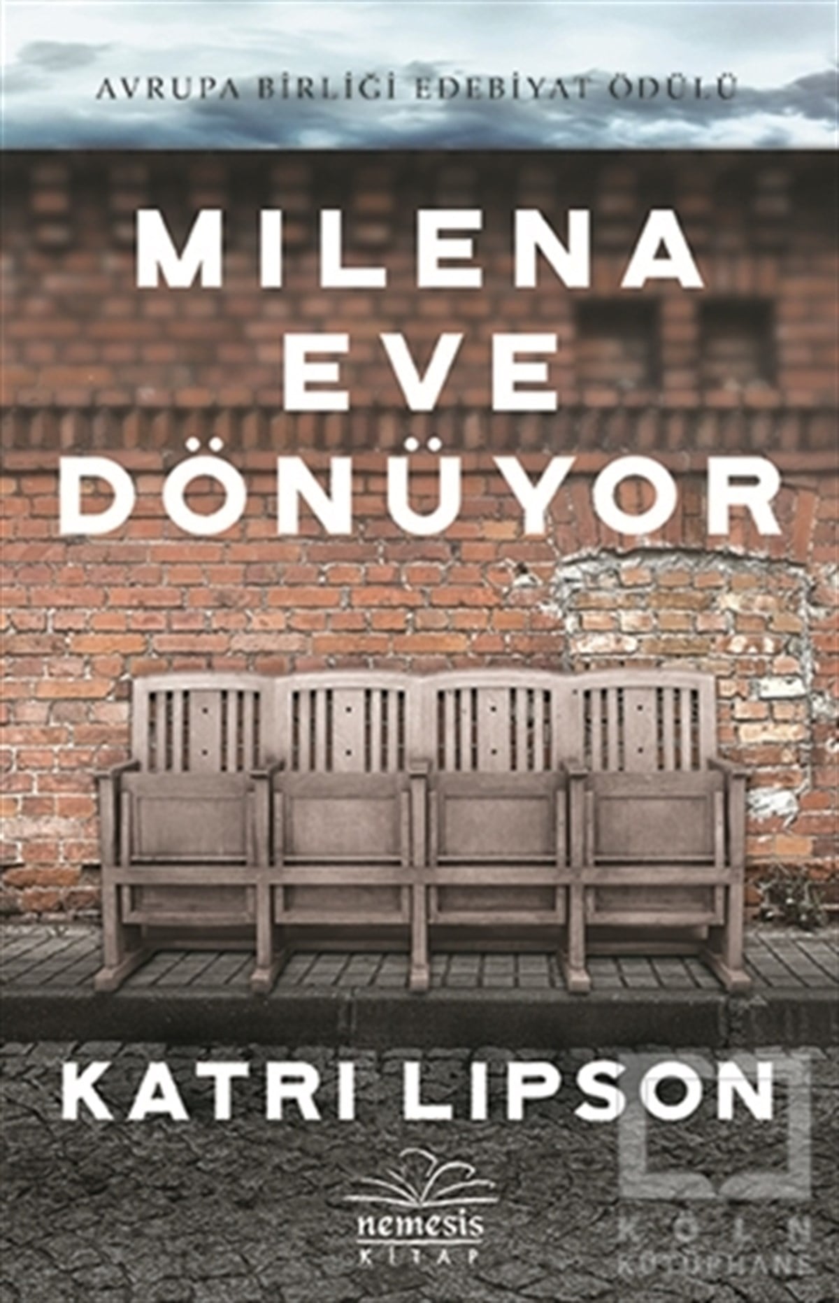 Katri LipsonRomanMilena Eve Dönüyor