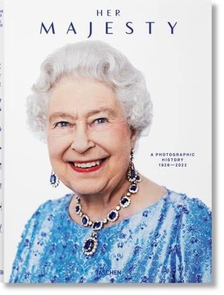 Christopher WarwickPhotographyHer Majesty. A Photographic History 19262022