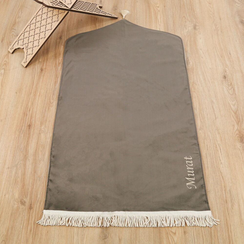 İsme Özel Huzur Serisi Lüks Biyeli Astarlı Kadife Seccade - Füme (67*130 cm)
