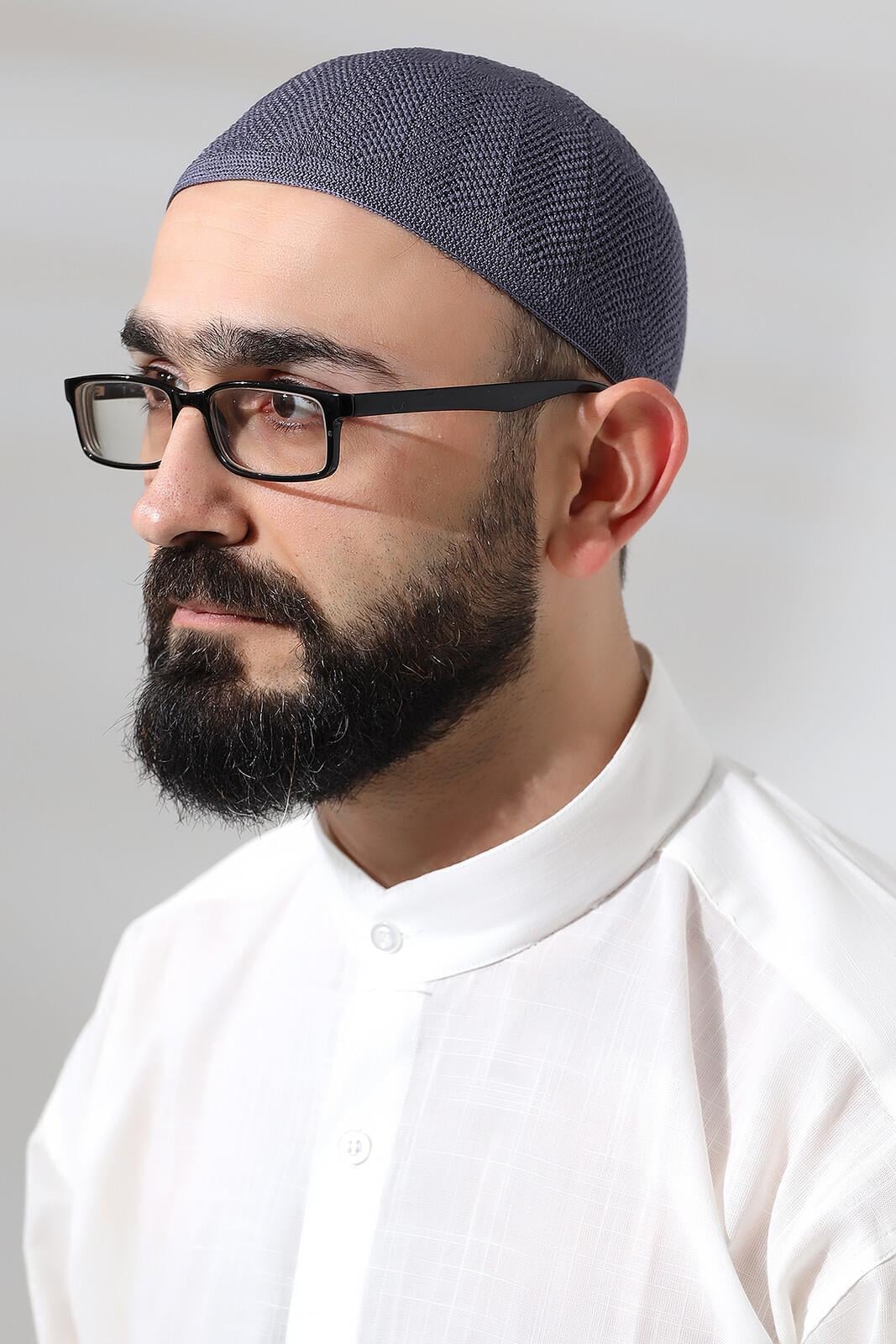 Koyu Gri Safir Dantel Detaylı Örme Namaz Takkesi