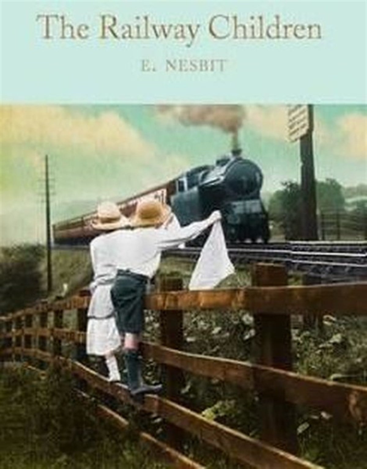 Charles DickensClassicsThe Railway Children (Macmillan Collector's Library)
