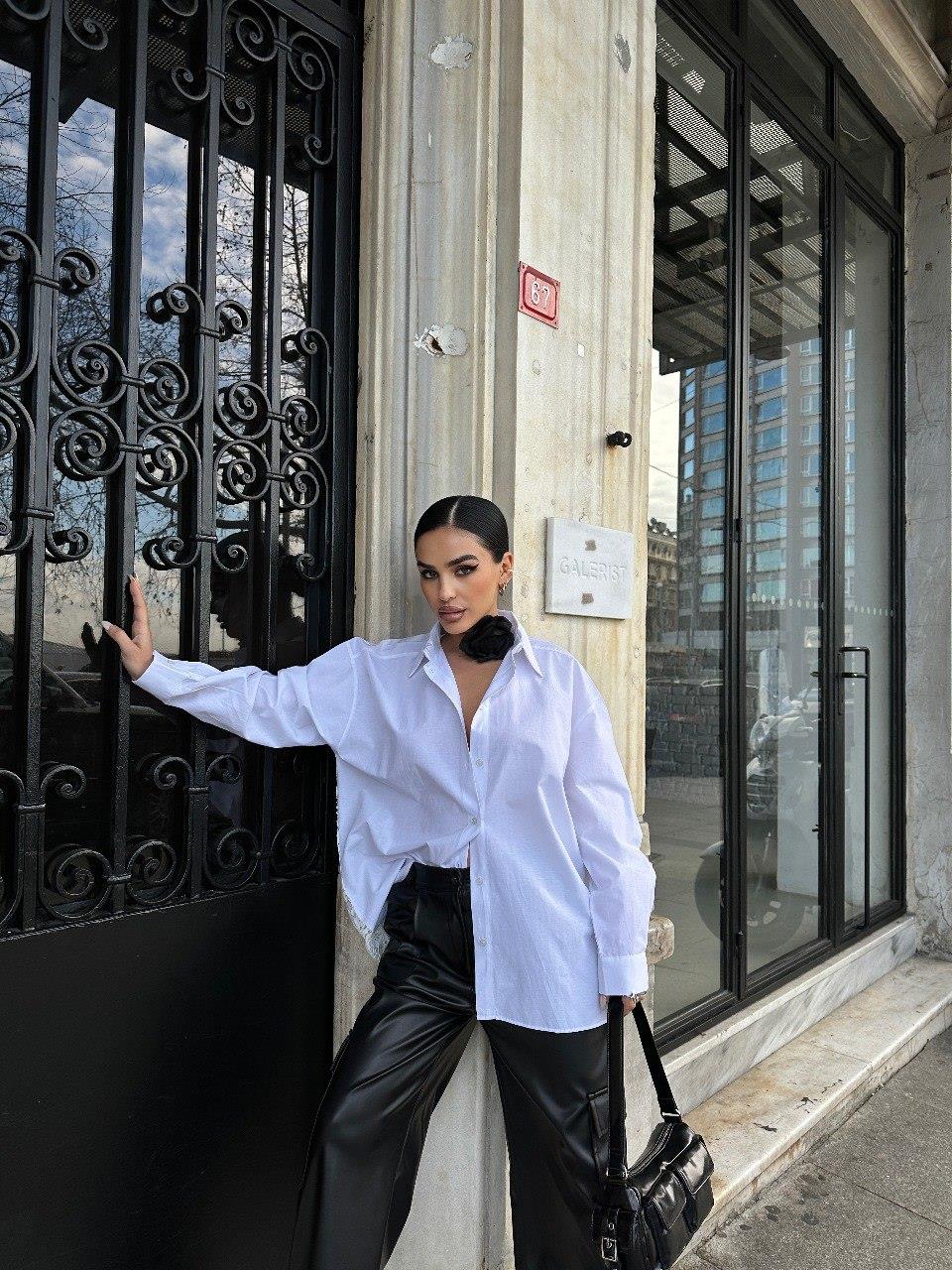 Zr Model Sırt Dantel Detay Oversize Gömlek - Beyaz
