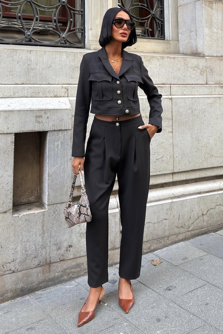 Crop Ceket ve Vintage Düğmeli Premium Takım 10239