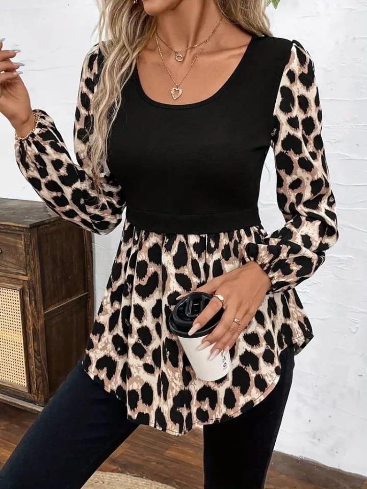 Kadın Uzun Kollu Yuvarlak Yaka Leopar Desenli Bluz