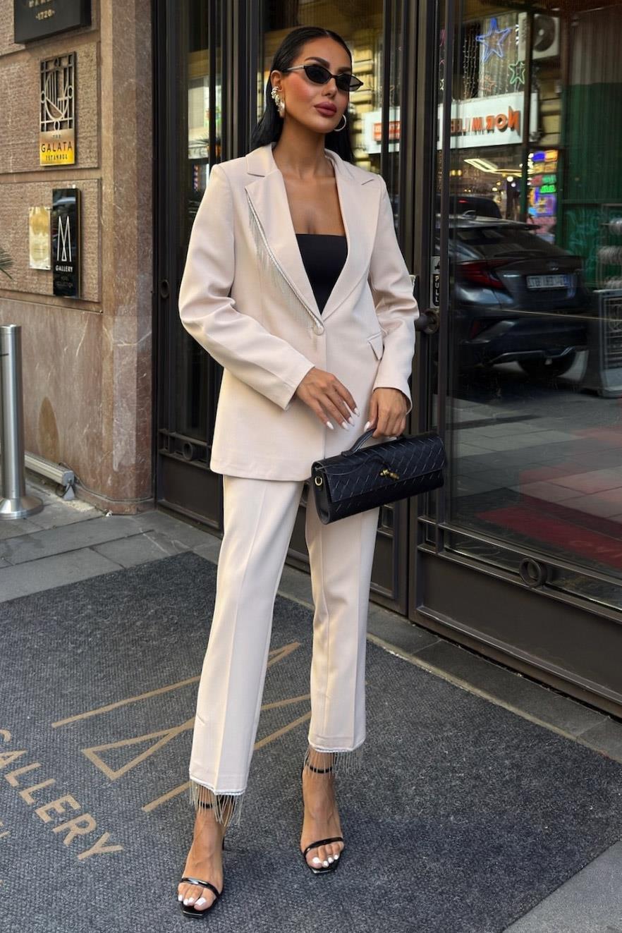 Yaka ve Paçaları Püsküllü Takım Elbise 10043 R8-D-K3