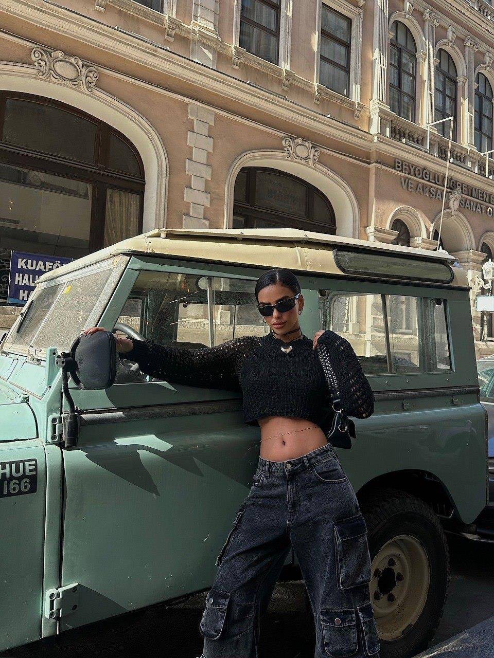 Zr Model Sırt Dekolteli Triko Bluz - Siyah