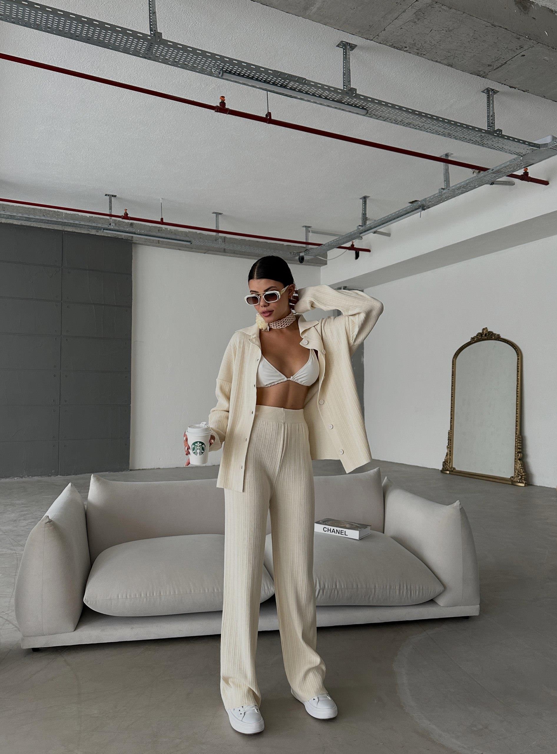 Zr Model Üst Düğmeli Premium Triko Takım - Ekru