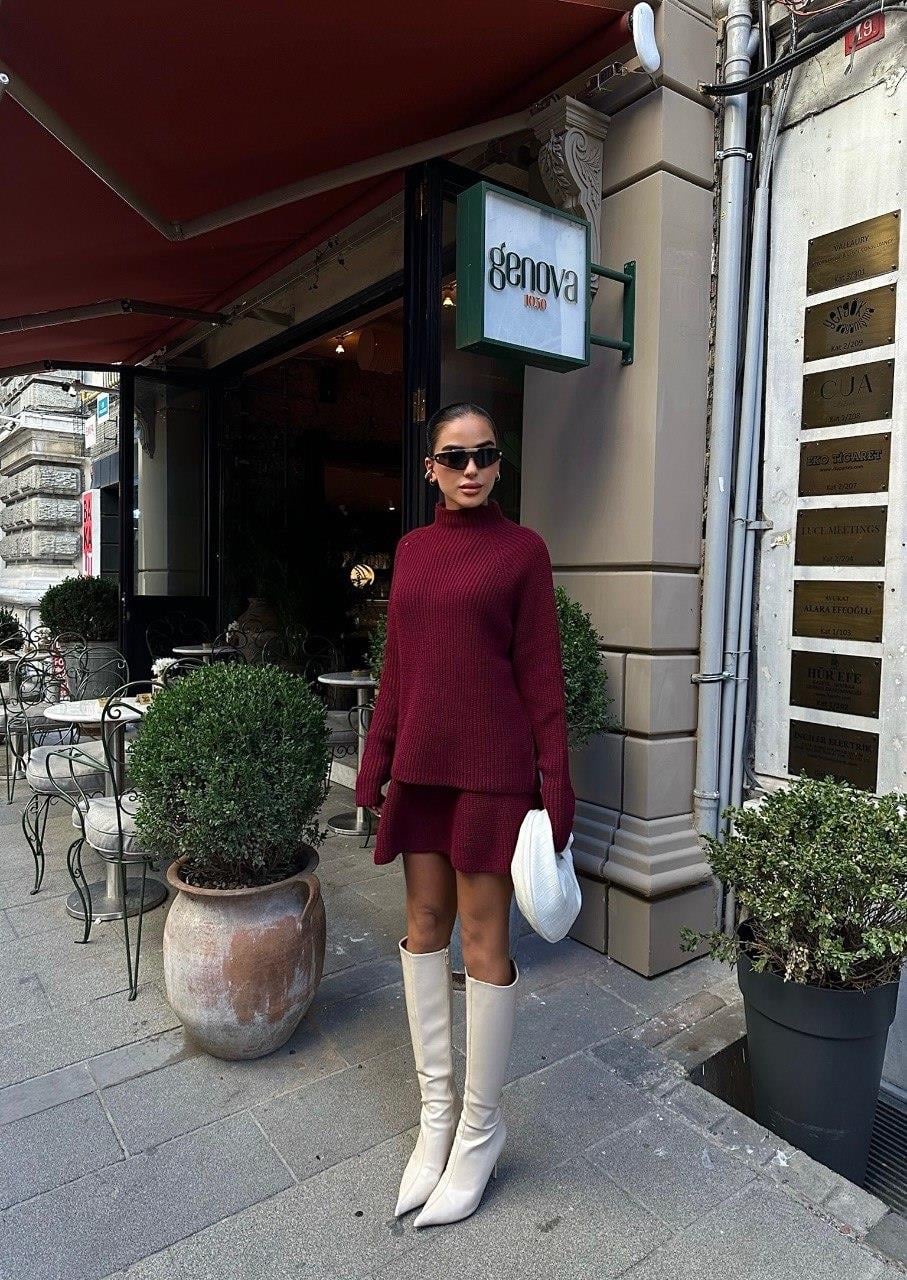 Zr Model Yaka Detay Bluz Etekli Triko Takım - Bordo