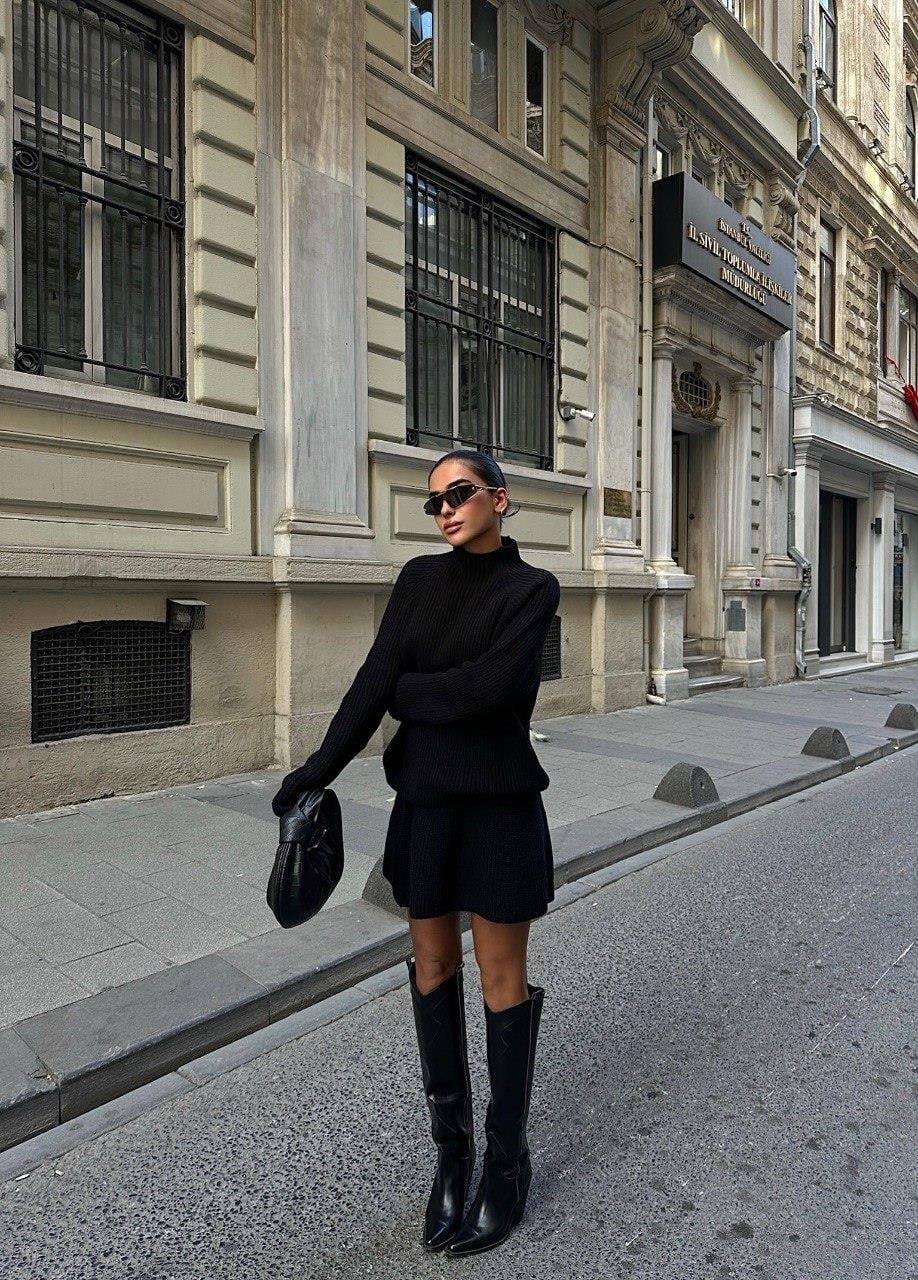 Zr Model Yaka Detay Bluz Etekli Triko Takım - Siyah