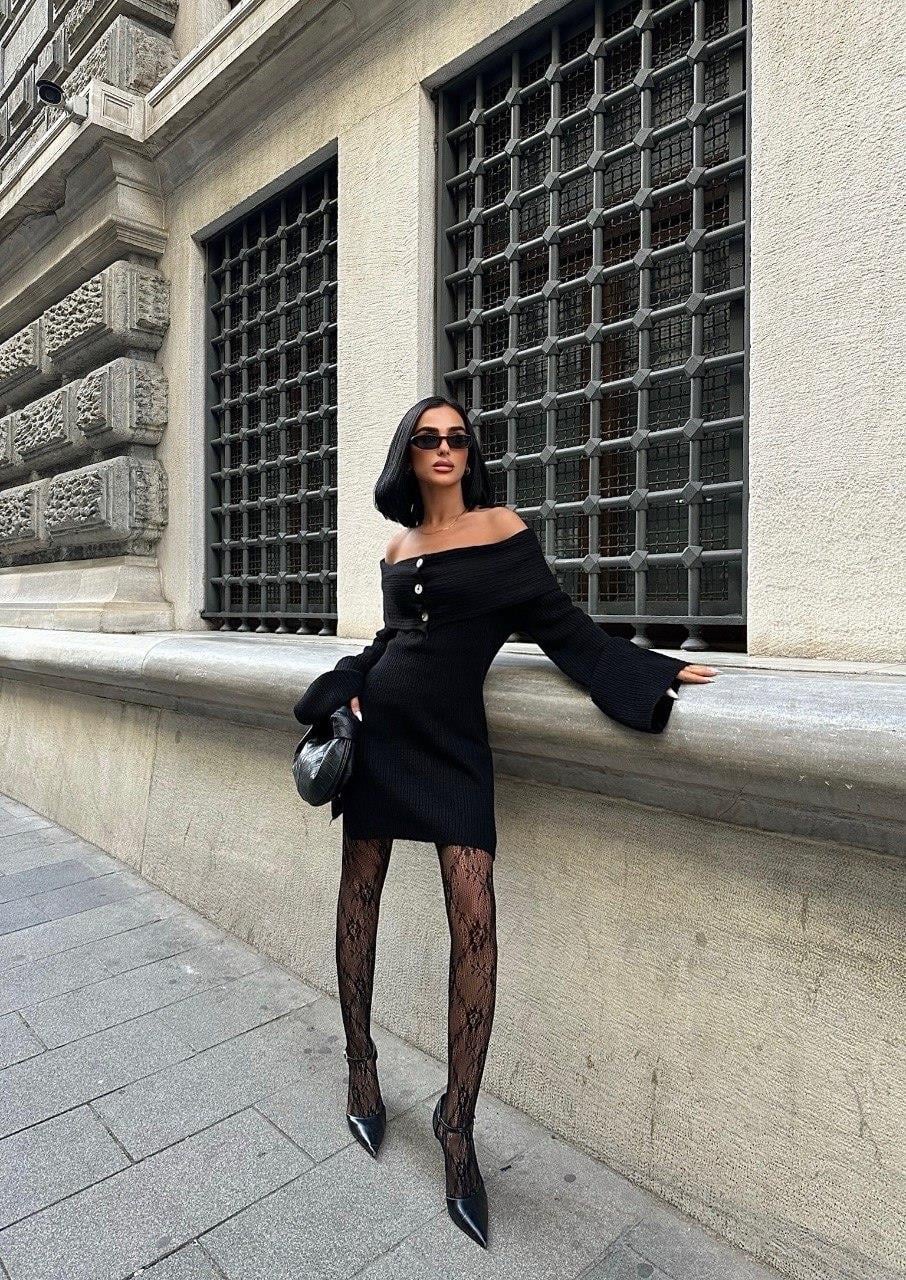 Zr Model Yaka Ve Düğme Detay Triko - Siyah