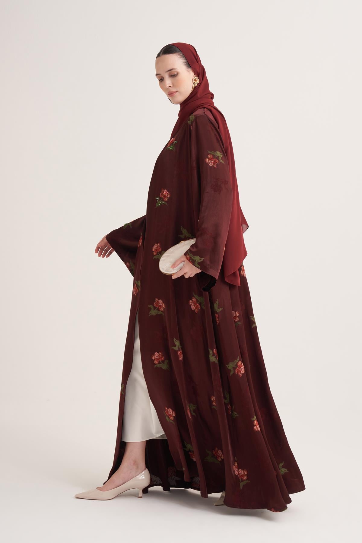 DOLCE CHIC ABAYA & SCARF