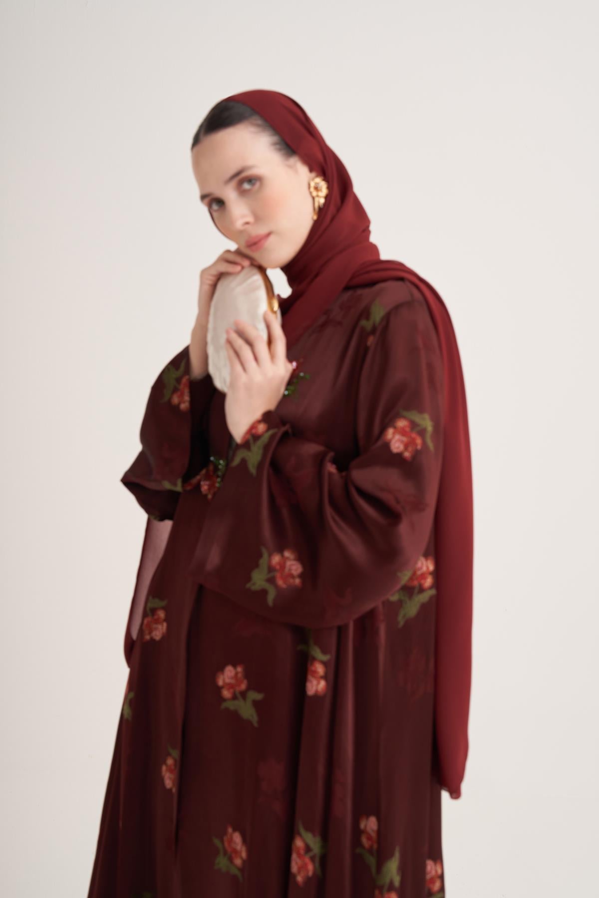 DOLCE CHIC ABAYA & SCARF