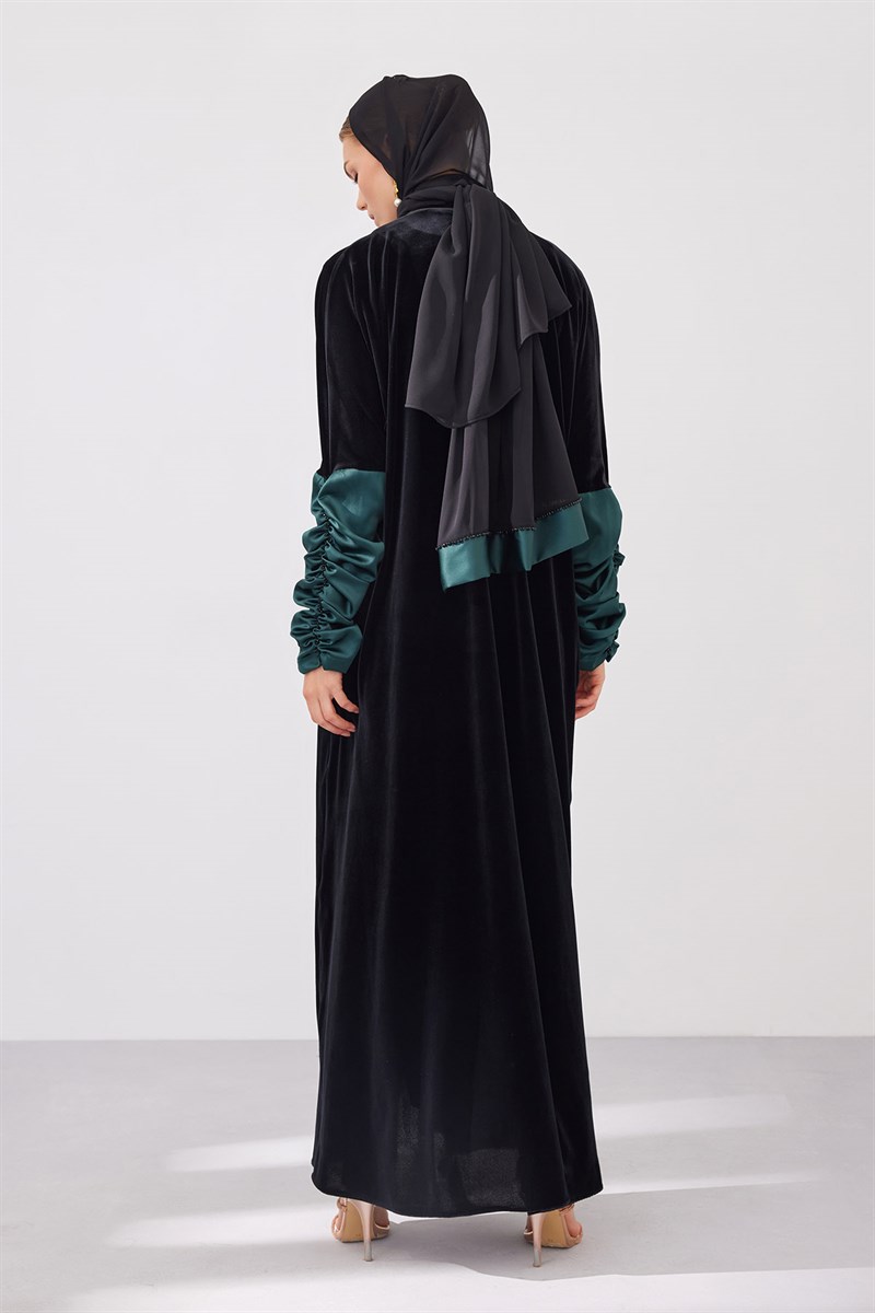 Feiruz Velvet Abaya - black green