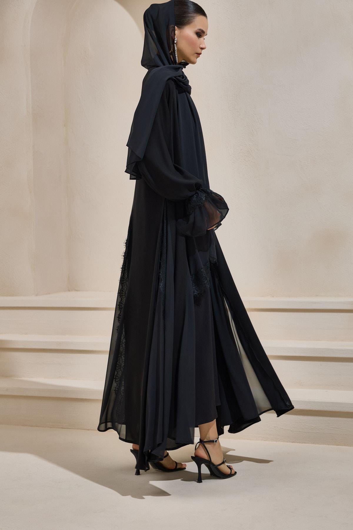 SARA  ABAYA SET BLACK