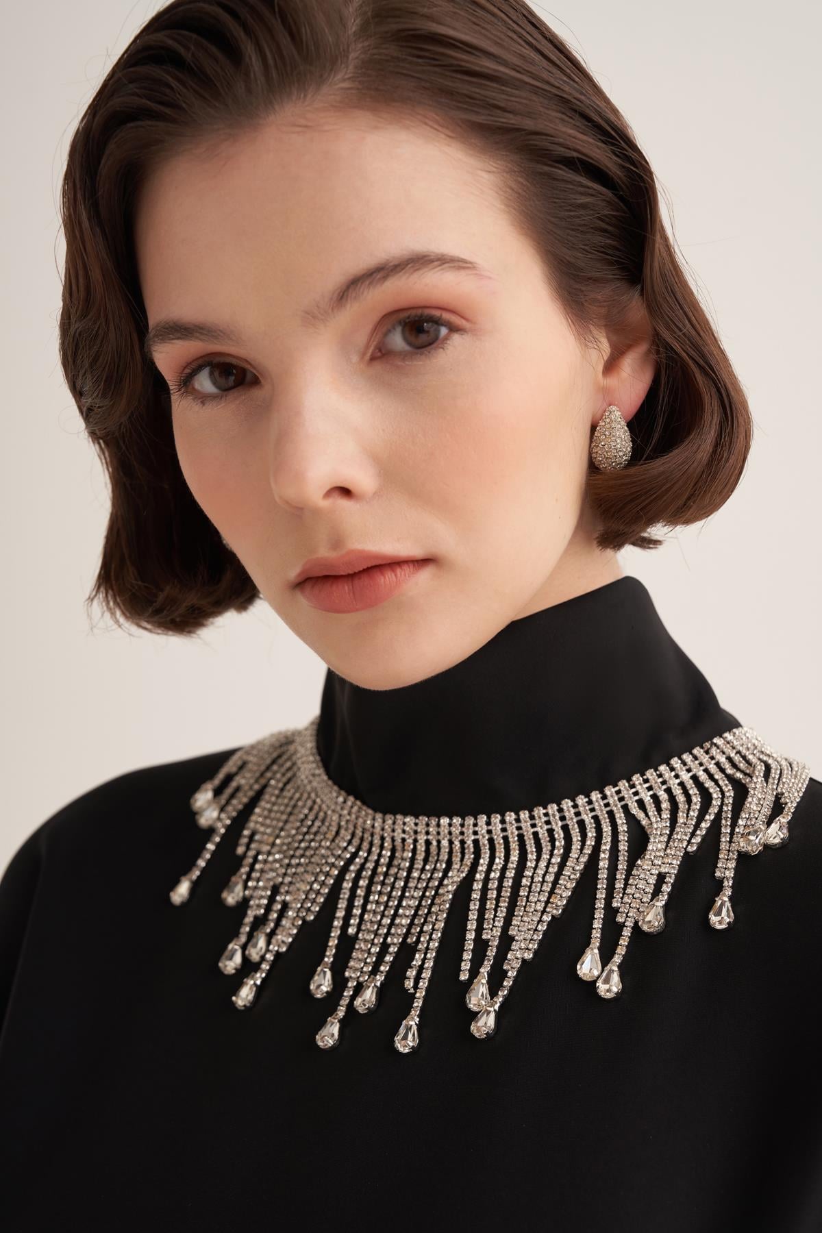 VALERIA KAFTAN-BLACK