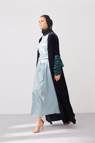 Feiruz Velvet Abaya - black green
