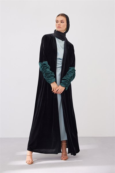 Feiruz Velvet Abaya - black green
