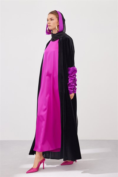 Feiruz Velvet Abaya - Black pink
