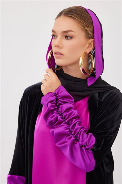 Feiruz Velvet Abaya - Black pink