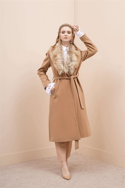 Kürk Yaka Manto Camel