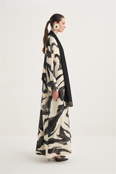 LARA VISCOSE ABAYA -CREAM