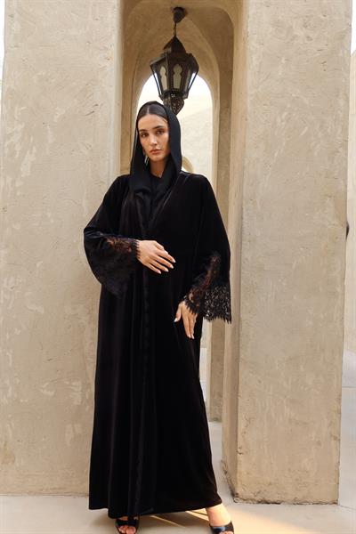 VELVET LACE ABAYA BLACK