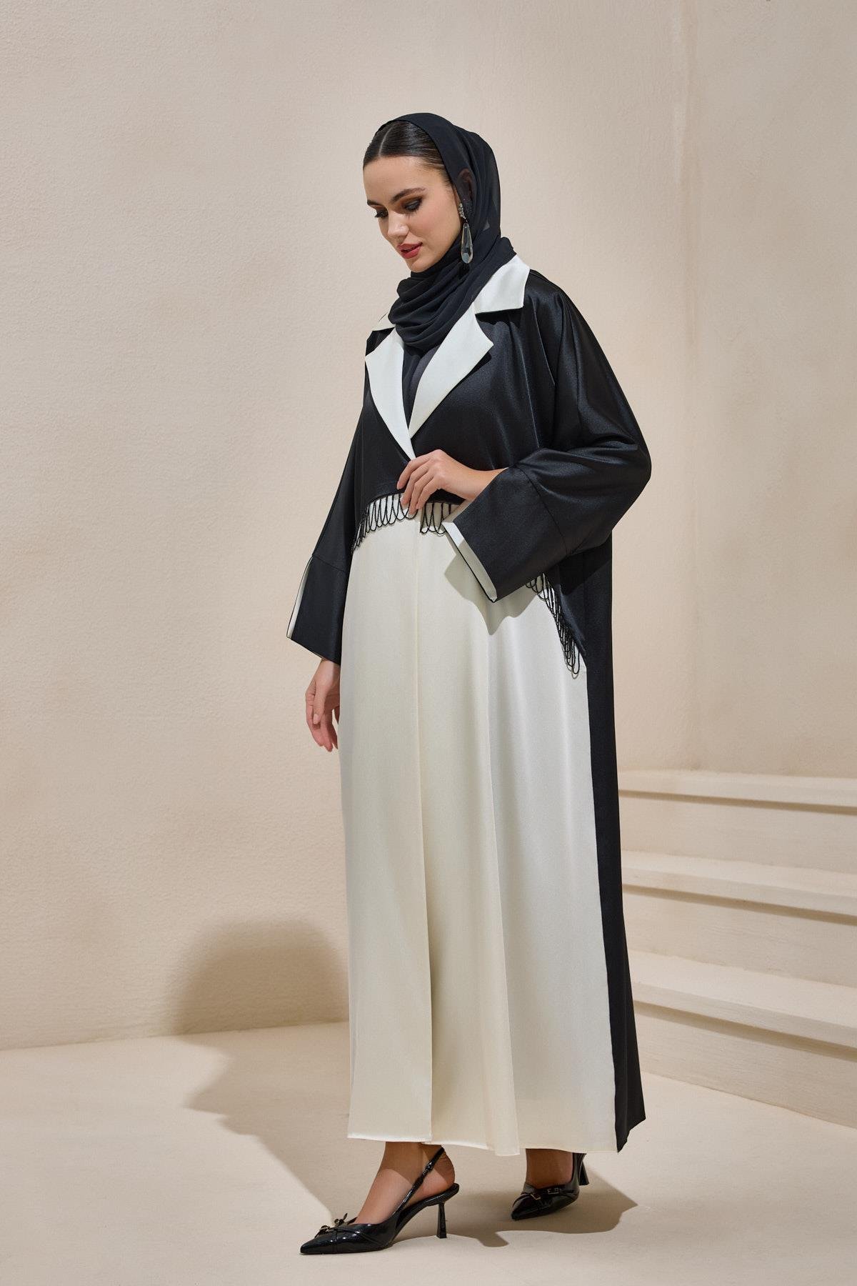 ELEGANT ABAYA BLACK-ECRU
