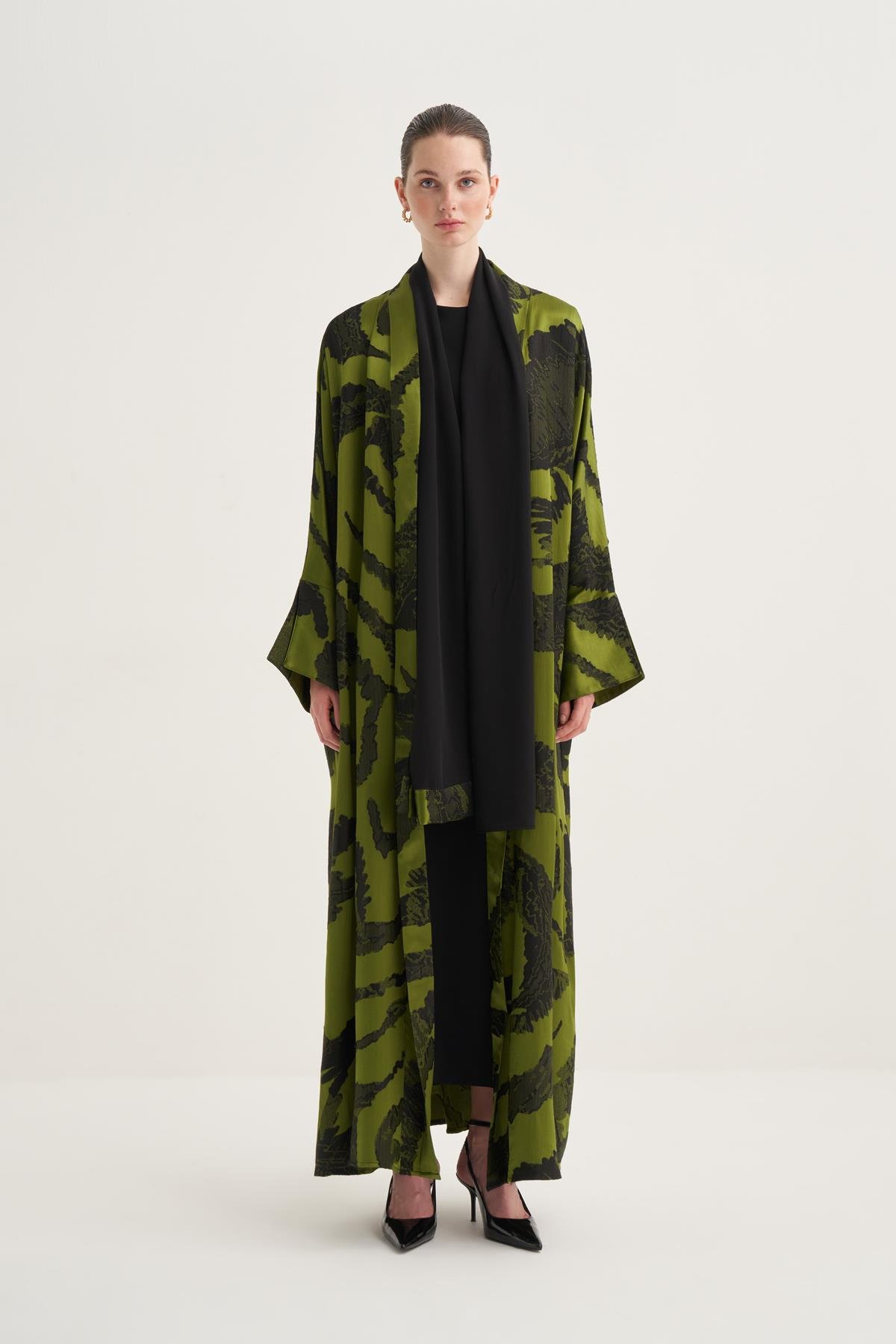 LARA VISCOSE ABAYA- GREEN