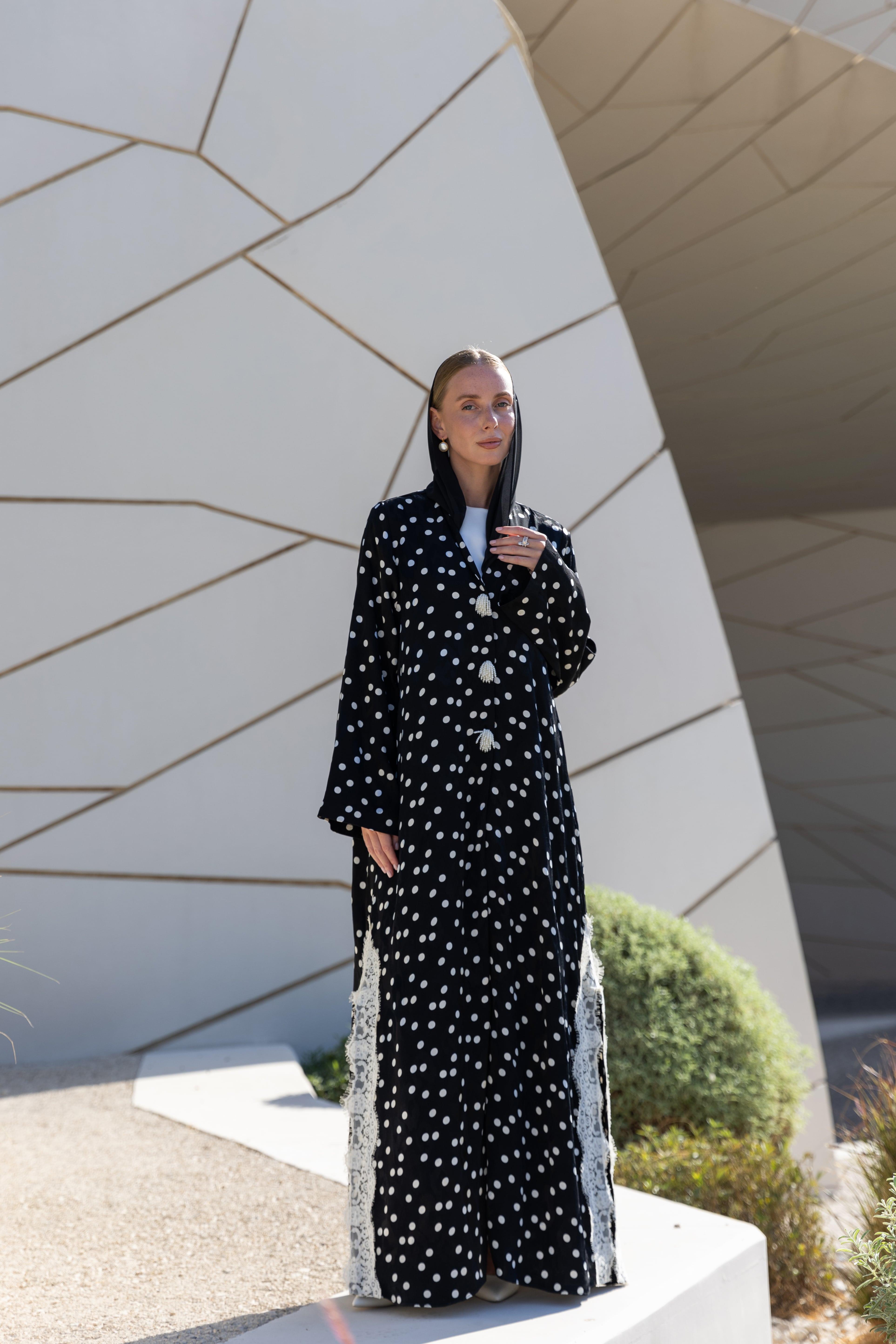 POLKA ABAYA-BLACK