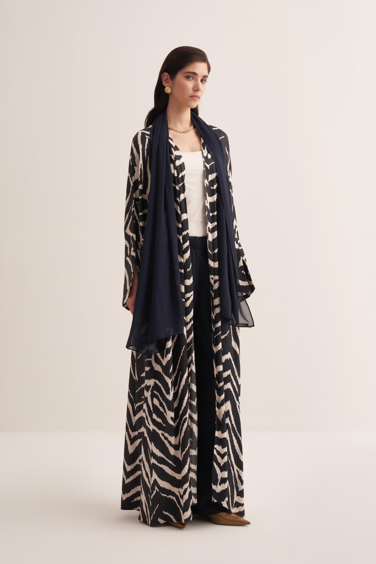 ZEBRA PATTERN ABAYA & SCARF