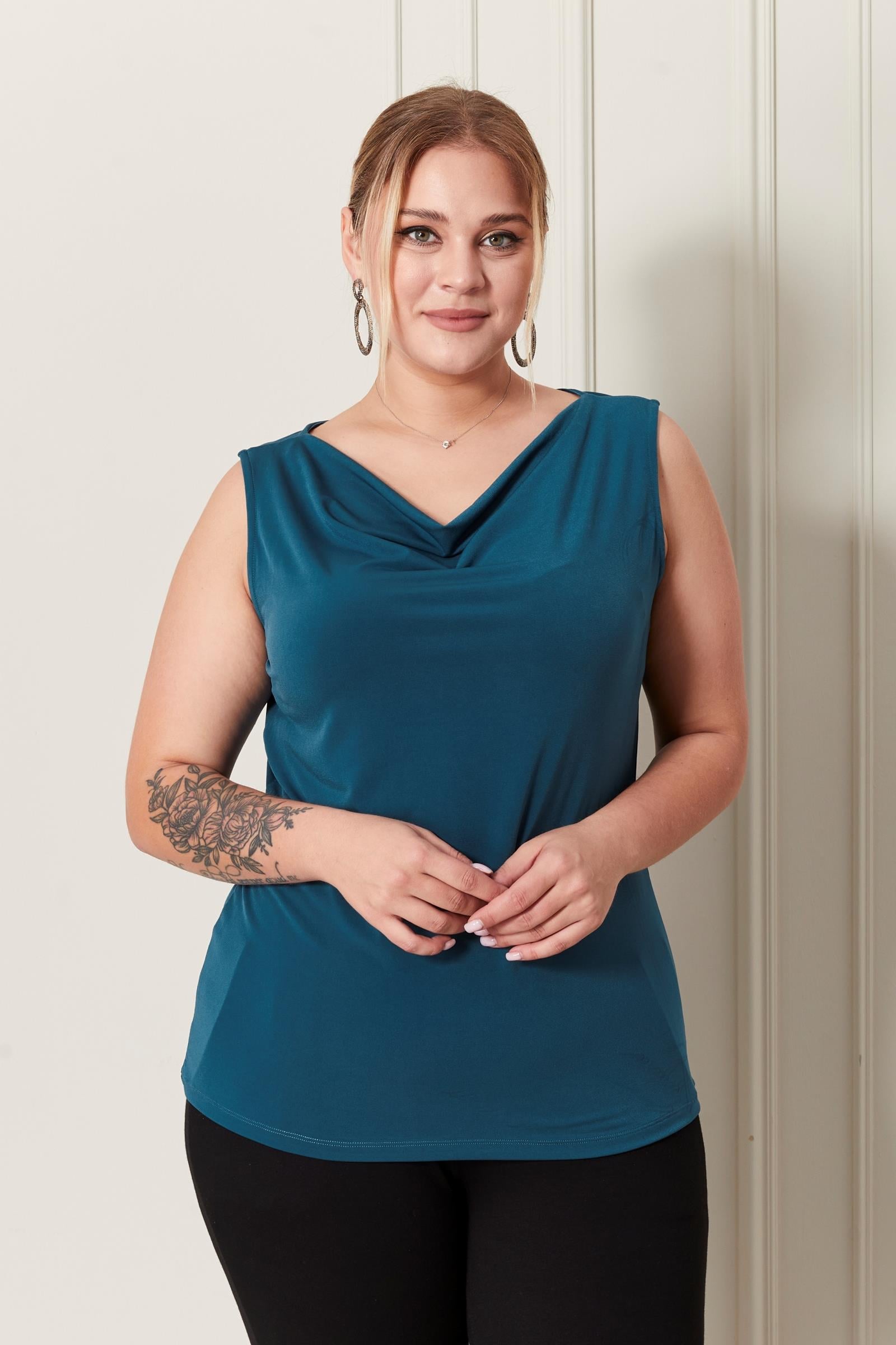Degaje Yaka Sandy Büyük Beden Kadın Basic Bluz 4 Mevsim Rahat Kullanım Şık Atlet-PETROL