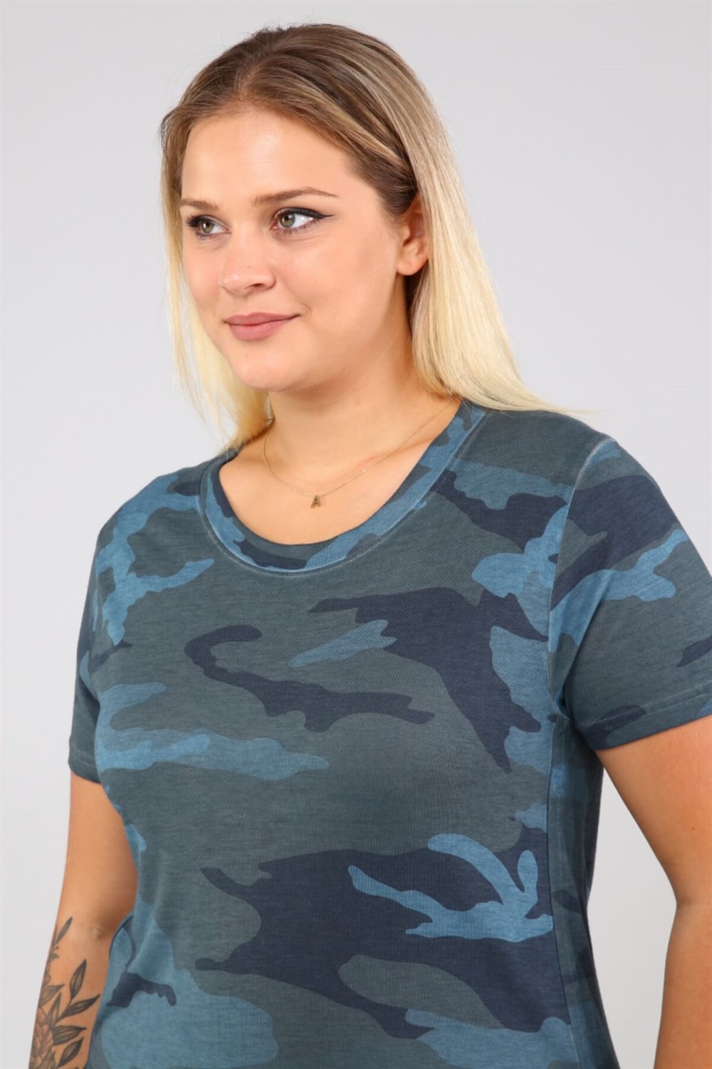 Kamuflaj Desen Etek Ucu Kavisli Uzun Boy Tshirt-PETROL
