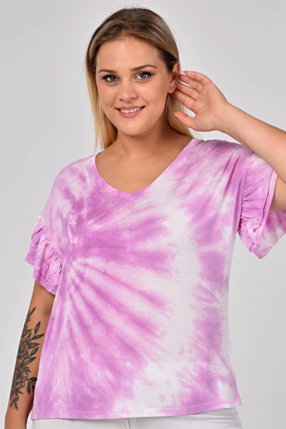 V Yaka Kolu Fırfır Detaylı Batik Tshirt-PEME