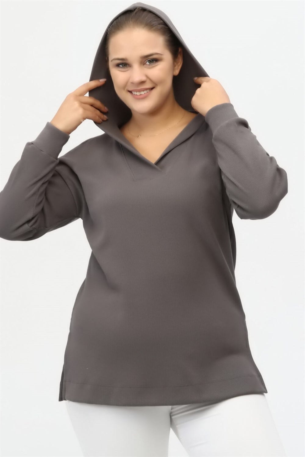 Yakası Patlı Ve Yırtmaçlı Kaşkorse Sweat-gri